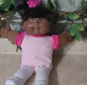 Cabbage Patch Kids Doll 2009 Play Along Brown Eyes Pink Outfit